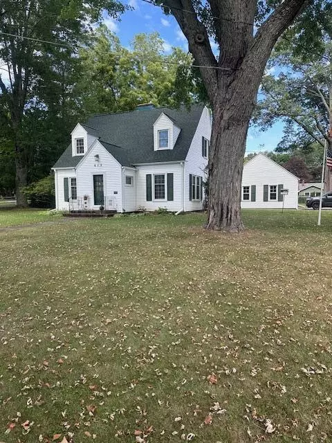 612 Irwin, Albion, MI 49224 photo 2