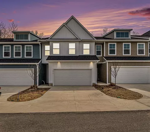 4810 Hidden Riv #50, Wyoming, MI 49418