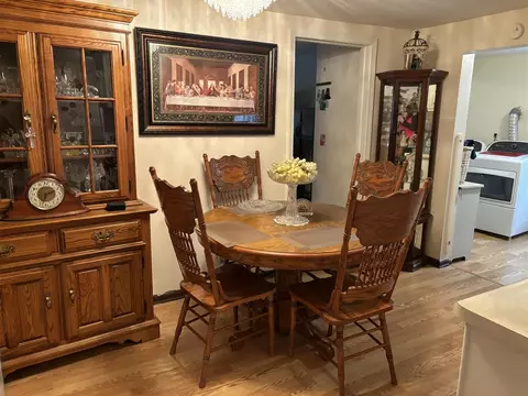 806 Clinton, Marshall, MI 49068 photo 7
