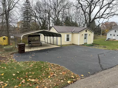 806 Clinton, Marshall, MI 49068 photo 18