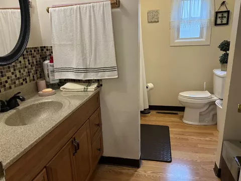 806 Clinton, Marshall, MI 49068 photo 14