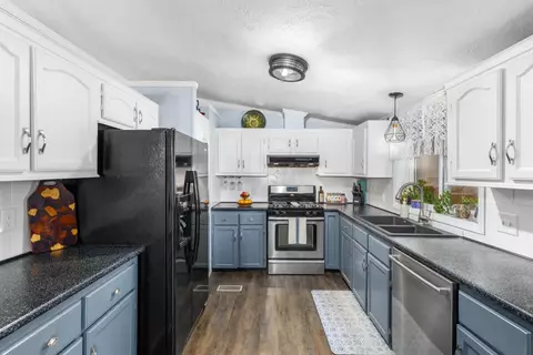 Kitchen - 86 S Lester, White Cloud, MI 49349 photo 1 of 3