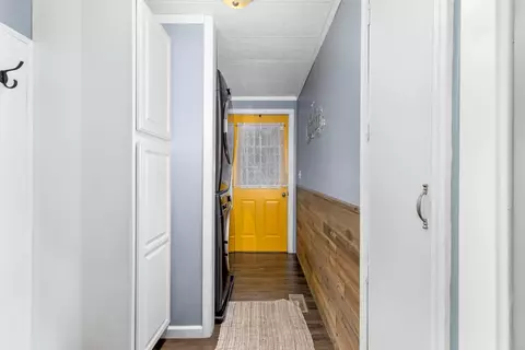Entry Way - 86 S Lester, White Cloud, MI 49349 photo 1 of 1