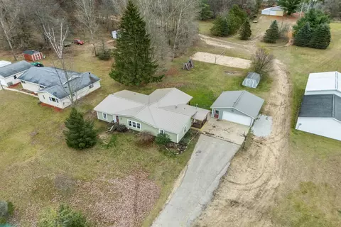 View/Area - 86 S Lester, White Cloud, MI 49349 photo 3 of 12