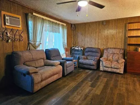 Living - 8758 E Fillmore, Ithaca, MI 48847 photo 2 of 3