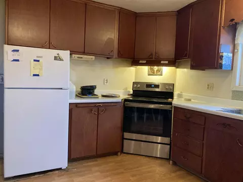 Kitchen - 8758 E Fillmore, Ithaca, MI 48847 photo 2 of 4
