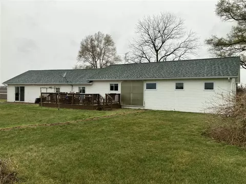 Exterior - 8758 E Fillmore, Ithaca, MI 48847 photo 4 of 4