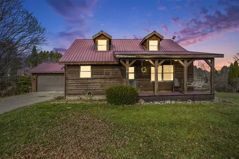 14819 200th Ave, Leroy, MI 49655