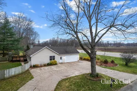 1276 Lake Michigan, Grand Rapids, MI 49534