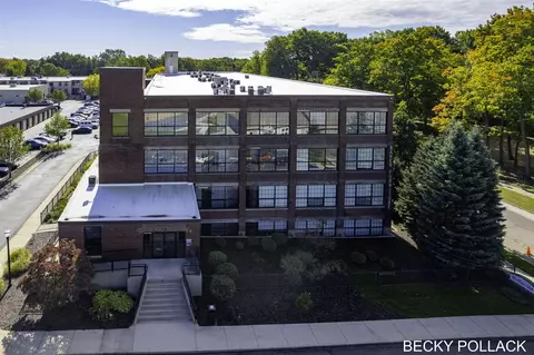 533 Columbia #310, Holland, MI 49423