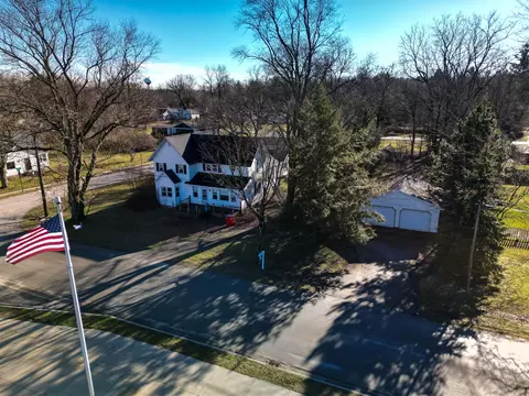 View/Area - 8 W Post, Newaygo, MI 49337 photo 1 of 2