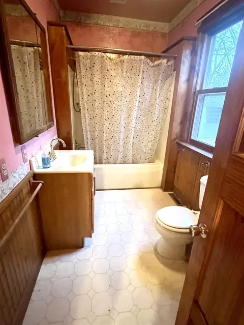 Bath - 8 W Post, Newaygo, MI 49337 photo 1 of 2