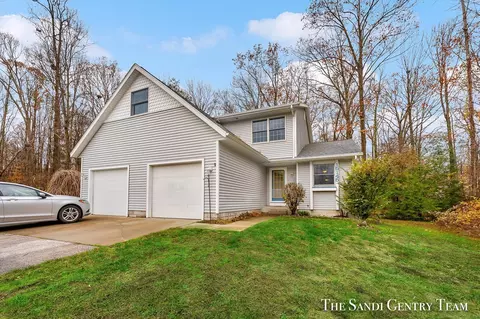 15145 Wintergreen, Spring Lake, MI 49456