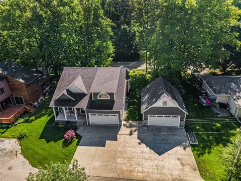 18481 N Fruitport, Spring Lake, MI 49456