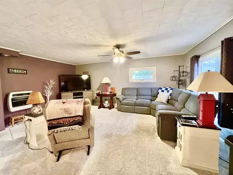 Living - 5376 Circle, Reading, MI 49274 photo 4 of 8