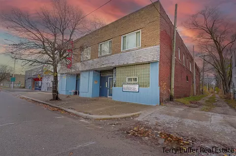 167 W Broadway, Muskegon, MI 49444