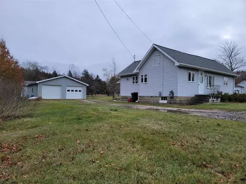 3301 Grant, Manistee, MI 49660