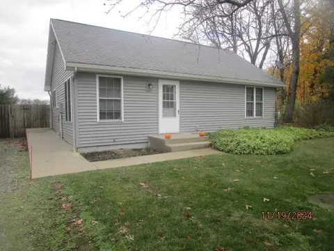 1698 Anderson, Cassopolis, MI 49031