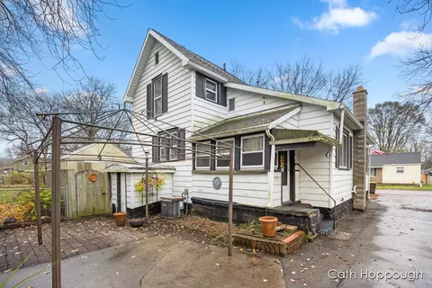 Exterior - 532 Harrison, Ionia, MI 48846 photo 1 of 5