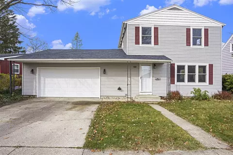 2110 Oak, North Muskegon, MI 49445