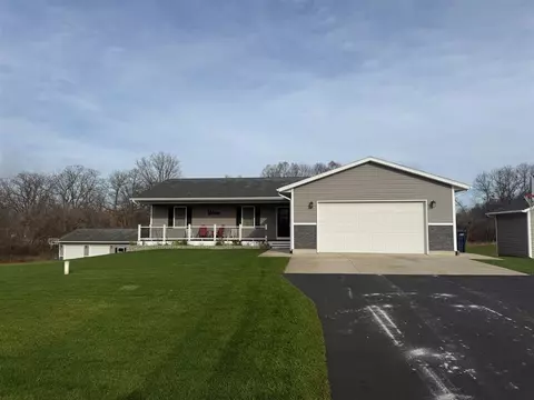 13837 Meadowoak, Greenville, MI 48838
