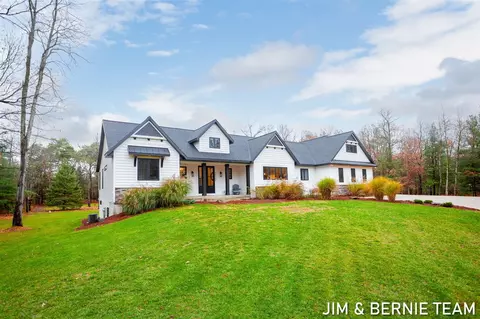 15305 Stanton, West Olive, MI 49460
