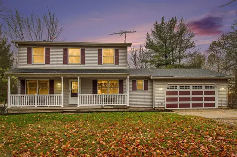 8333 Lamoreaux, Fowlerville, MI 48836