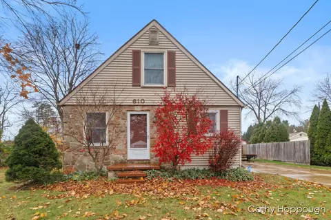 610 Clement, Lansing, MI 48917