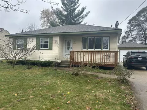 5437 Claudia, Grand Rapids, MI 49548
