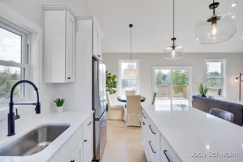 Kitchen - 533 Pineview, Belding, MI 48809 photo 5 of 5