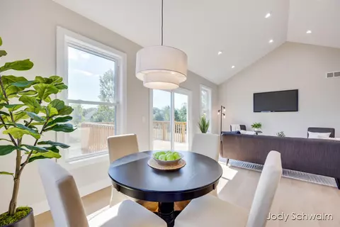 Dining - 533 Pineview, Belding, MI 48809 photo 4 of 4