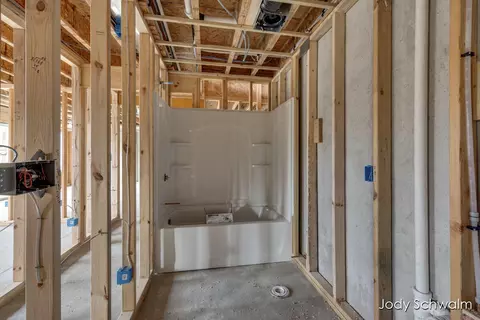 Bath - 533 Pineview, Belding, MI 48809 photo 3 of 6