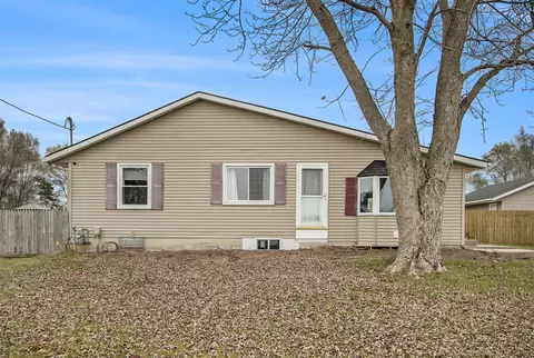 449 8th, Plainwell, MI 49080 photo 4