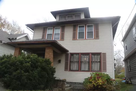 762 Leonard, Grand Rapids, MI 49503
