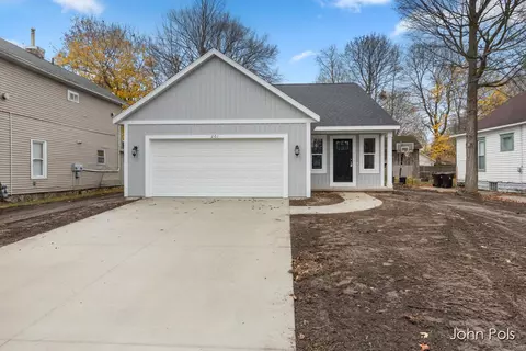 201 Sanborn, Big Rapids, MI 49307