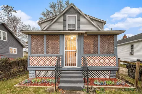 912 Lake St, Niles, MI 49120
