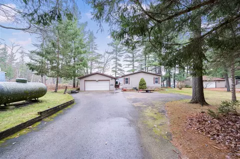 1990 W 40th, Baldwin, MI 49304