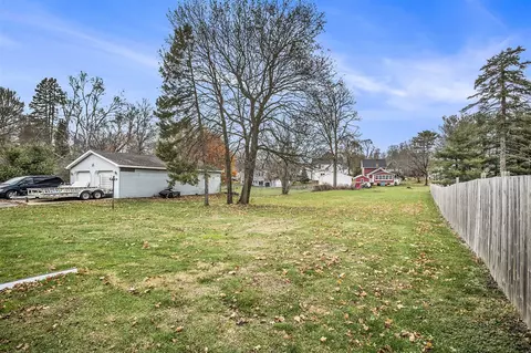 Exterior - 729 E Grn, Marshall, MI 49068 photo 2 of 5