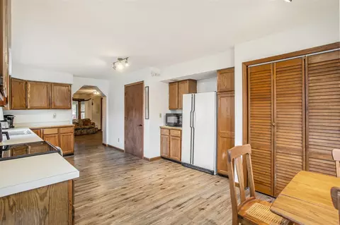 Kitchen - 729 E Grn, Marshall, MI 49068 photo 3 of 3