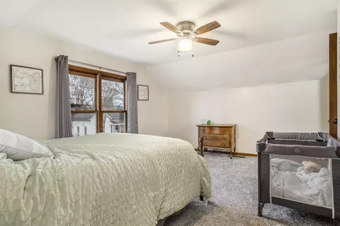 Bedroom - 729 E Grn, Marshall, MI 49068 photo 4 of 4