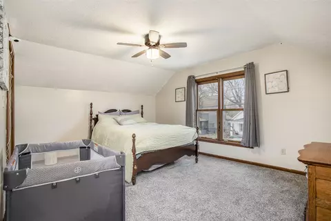 Bedroom - 729 E Grn, Marshall, MI 49068 photo 3 of 4