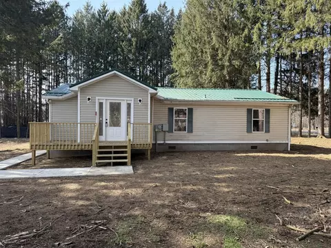 Exterior - 1110 3rd, Bangor, MI 49013 photo 6 of 8