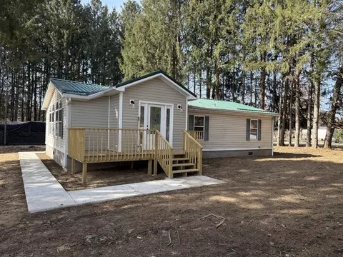 1110 3rd, Bangor, MI 49013
