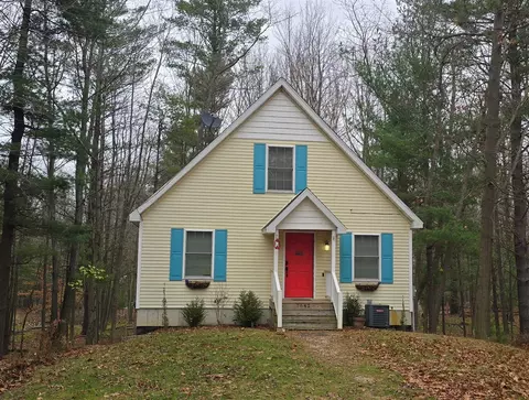 7642 Range, Mears, MI 49436