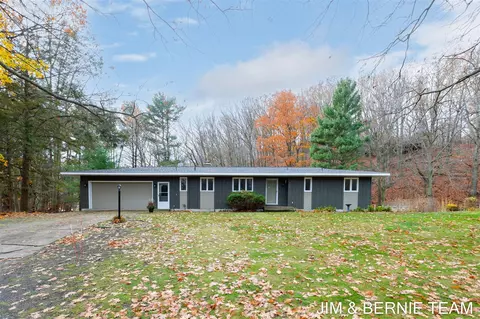 15023 Fairmount, Grand Haven, MI 49417