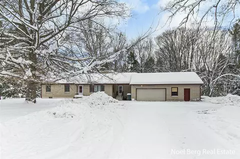 3750 Whitehall, Muskegon, MI 49445