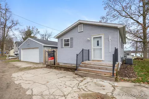 2714 Cottage, Orleans, MI 48865