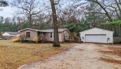 915 Delora, Muskegon, MI 49442