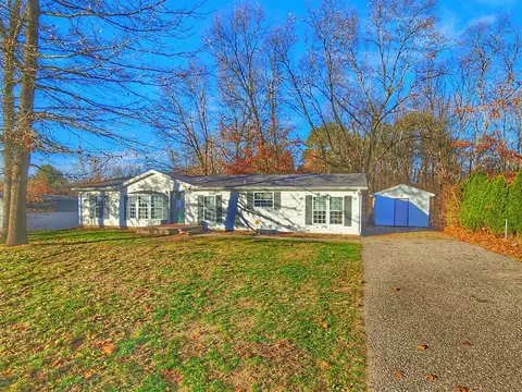 29724 Deep Woods, Lawton, MI 49065