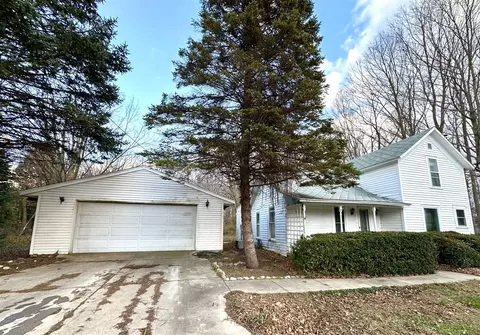 13377 Three Oaks, Sawyer, MI 49125